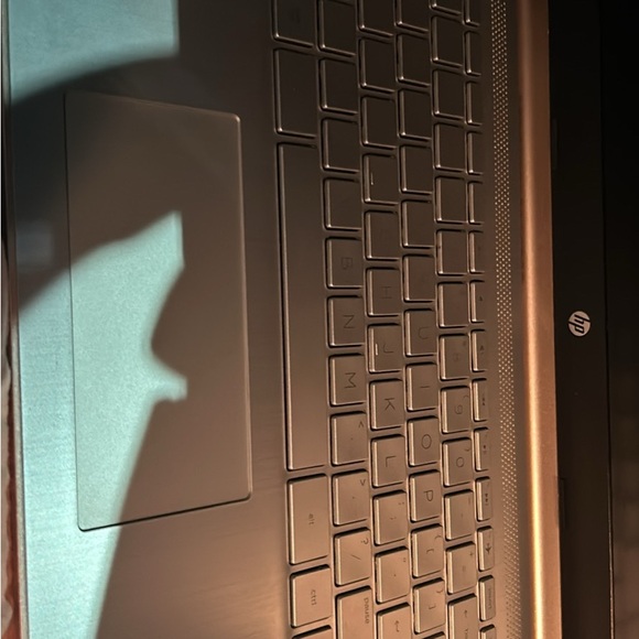 HP LAPTOP ROSE GOLD - Picture 6 of 7